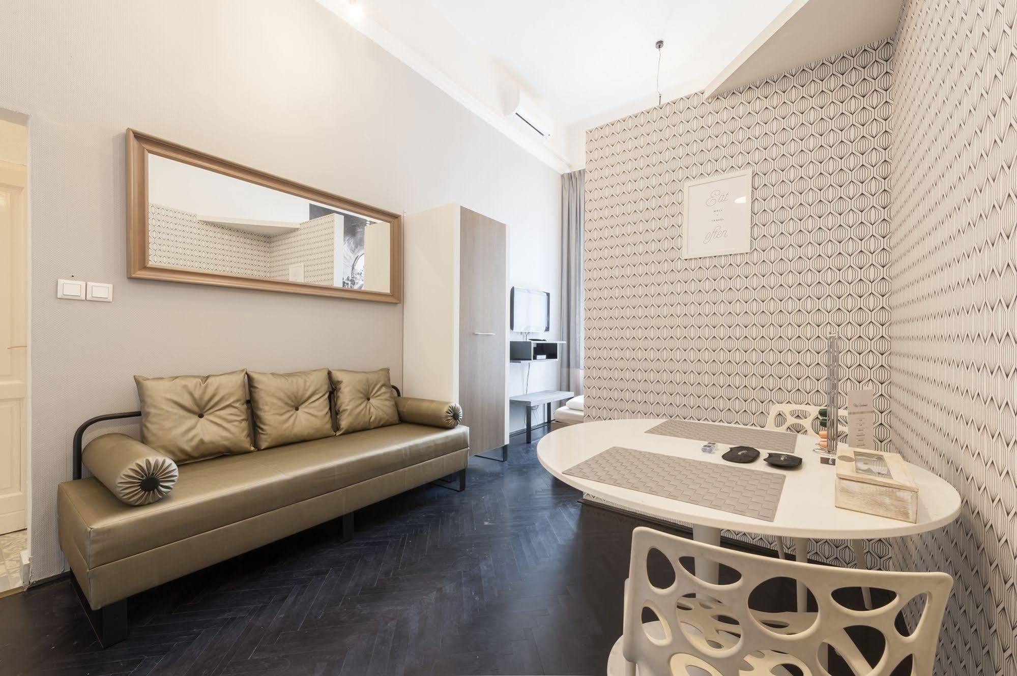 Play Apartments Budapest Exterior foto