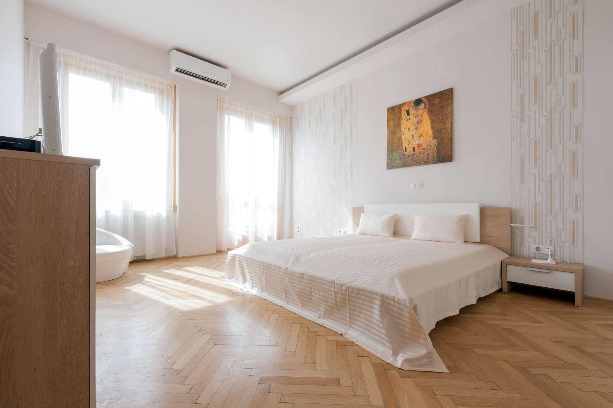 Play Apartments Budapest Exterior foto
